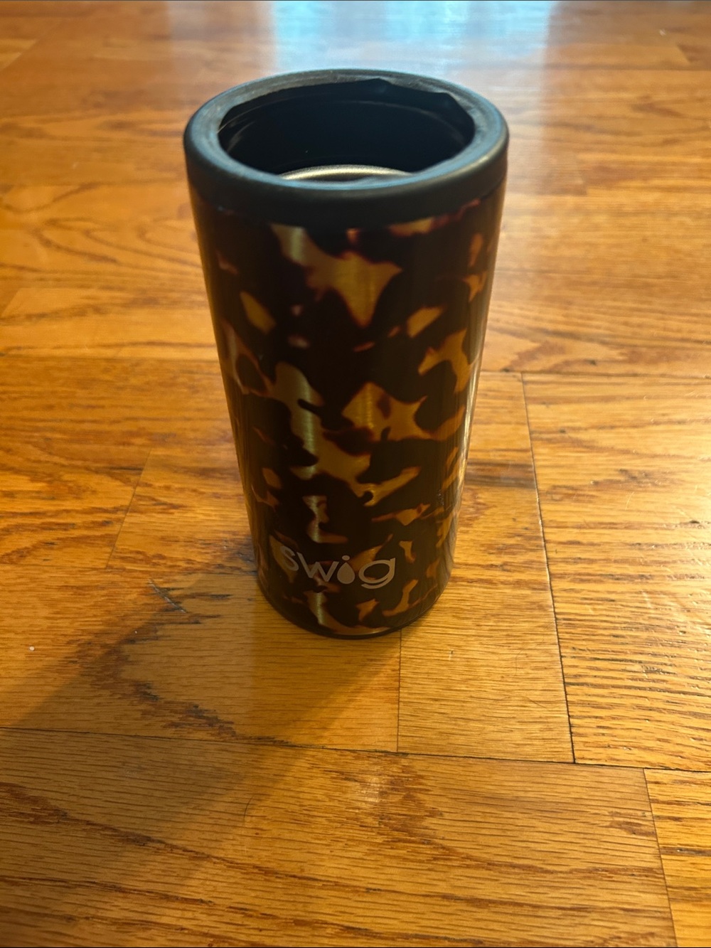 Swig Tumbler in Black & Brown Camo